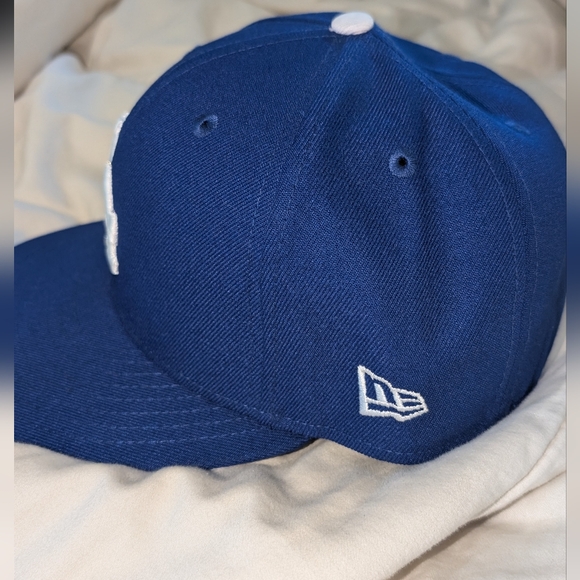 LA Dodgers Hat - Picture 6 of 8